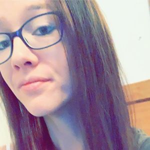 Meet your Posher, Francilia